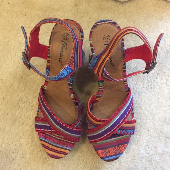 Multicolored Tribal Print Wedges - Picture 3 of 6